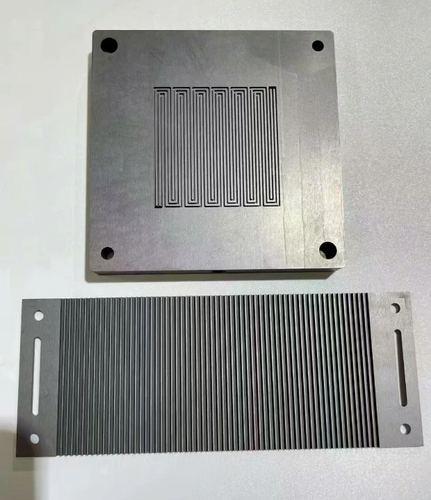 Integrated Molded Resin Composite Graphite Bipolar Plate